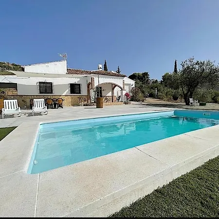 Casa La Herriza Larga De Vallesol Rent Holiday home El Cerro