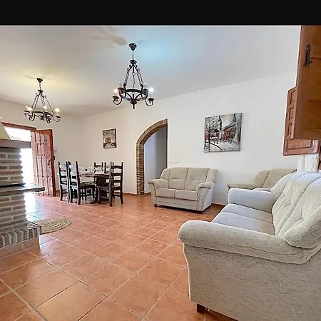 Casa La Herriza Larga De Vallesol Rent Holiday home *